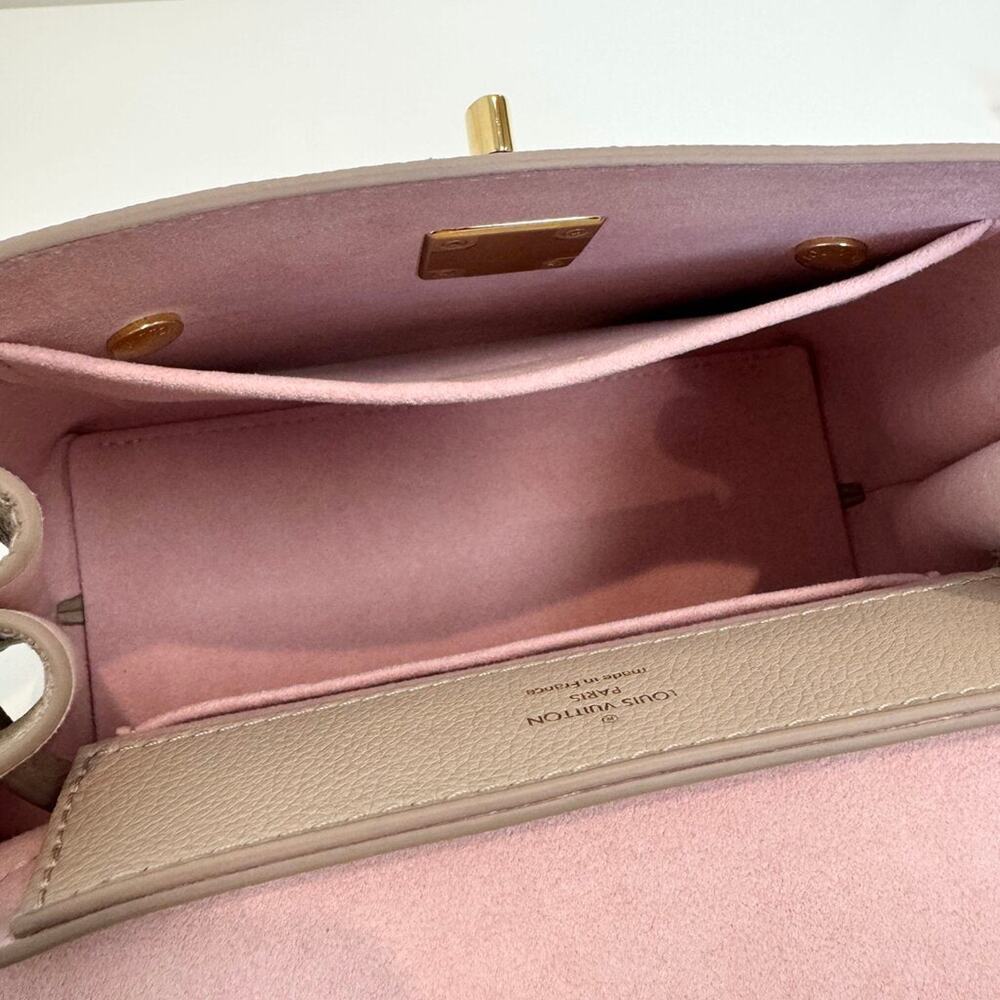 Louis Vuitton Lock Me Ever Greige Leather Mini Bag with Gold LV Hardware Handbag - Picture 14 of 15